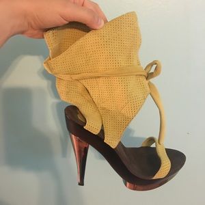 Luichiny chartreuse platform heels